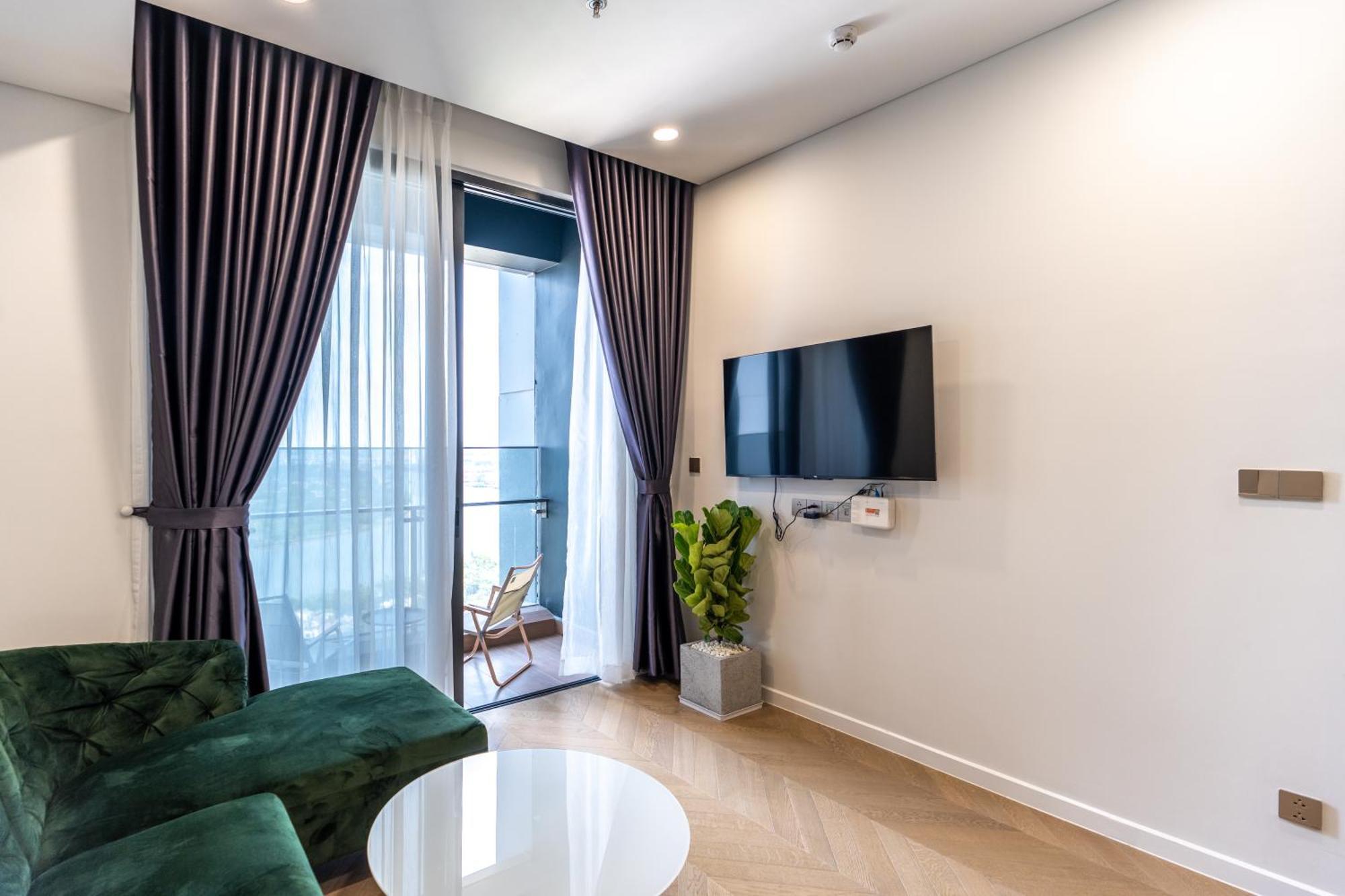 Nu In Lumiere Riverside - District 2 * Ho Chi Minh City